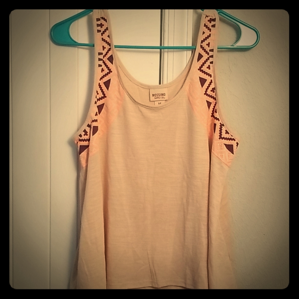 Flowy tank